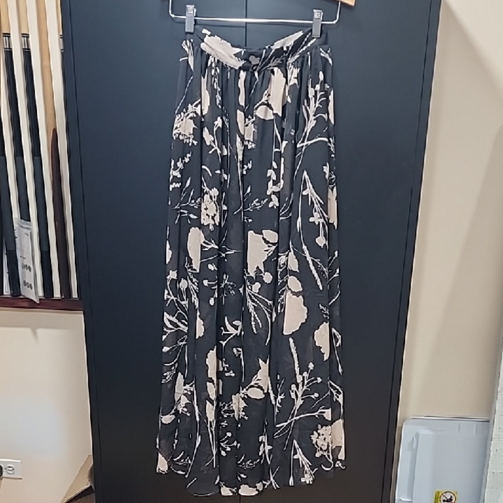 H&M Floral Black and Cream Maxi Skirt